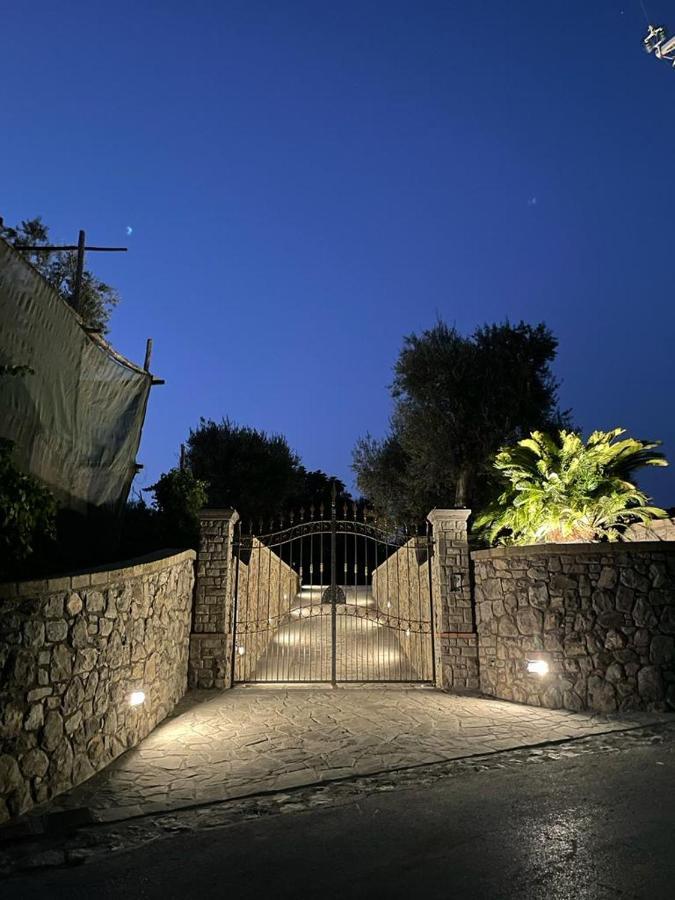 Liparulo Holiday House Massa Lubrense Bagian luar foto