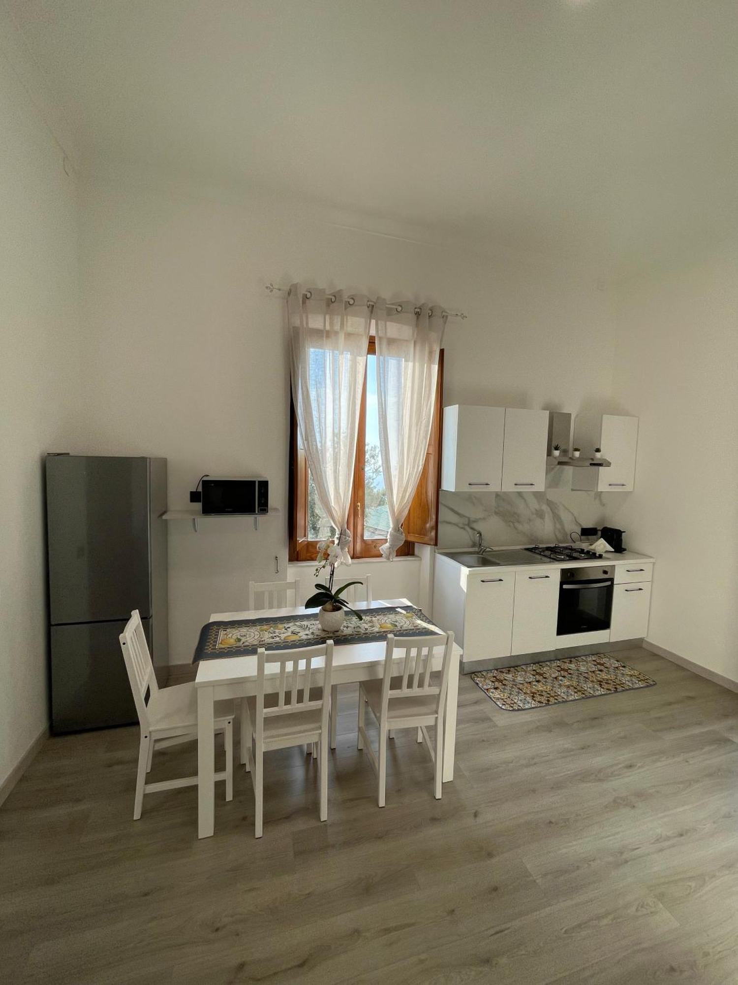 Liparulo Holiday House Massa Lubrense Bagian luar foto